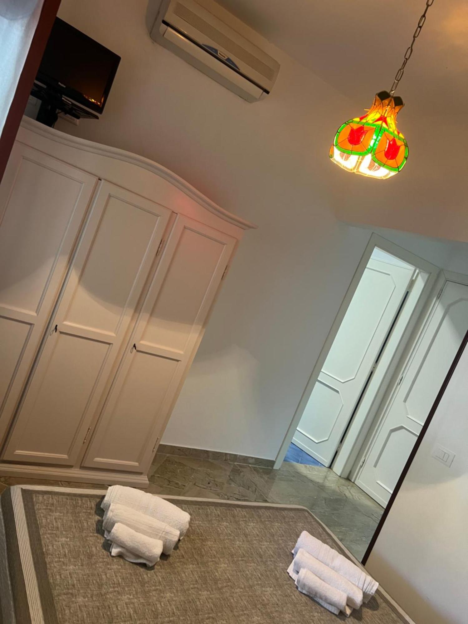 Villa Dolce Vita Rooms Castelluzzo Buitenkant foto